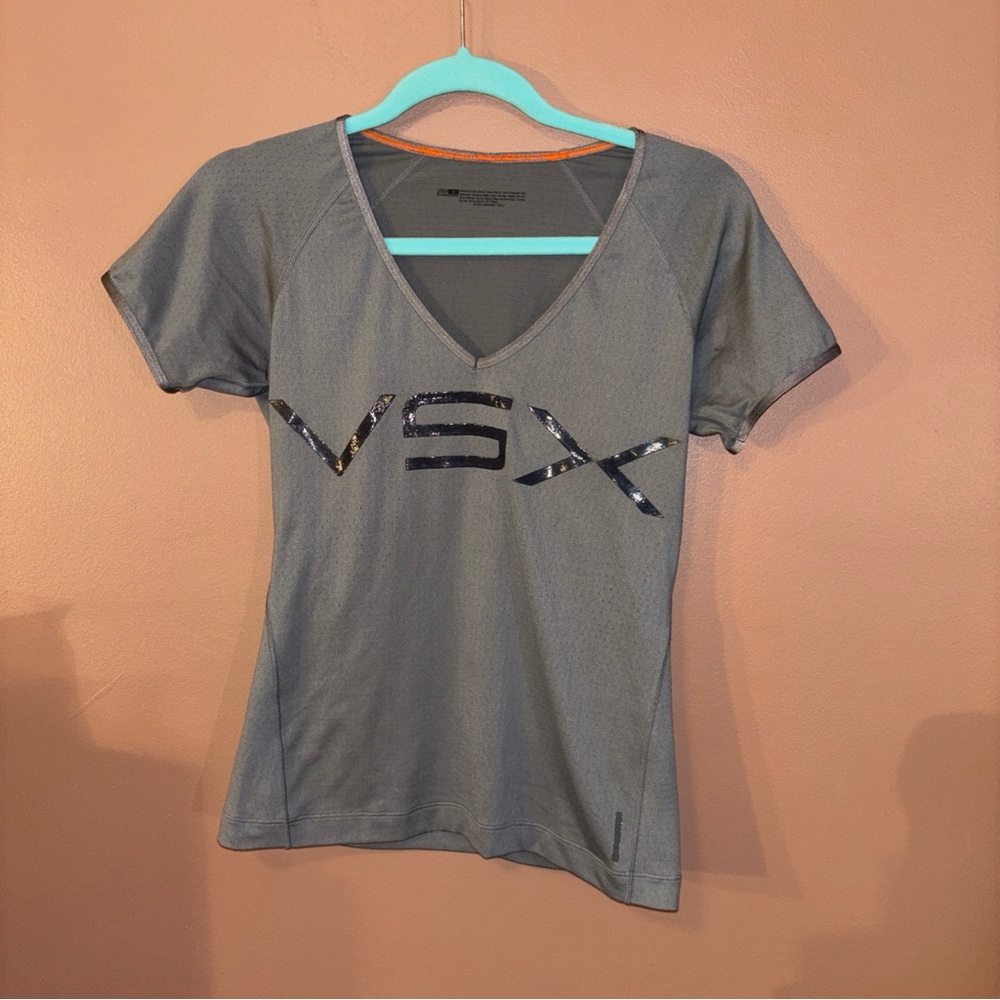 VSX Woman’s Size Small Grey Athletic Top